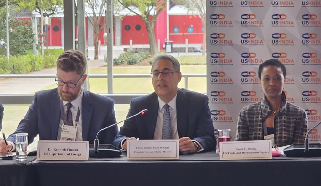 Consul General joined Director Enoh T Ebong, USTDA Director and Dr. Ken Vincent, Director, Office of Asian Affairs, ENERGY at the Roundtable on ‘US-India Climate Technologies Action Group’ organized by USISPForum on March 7,2023